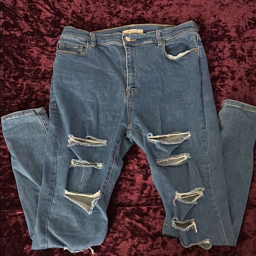 Women’s Blue Distressed Jeans